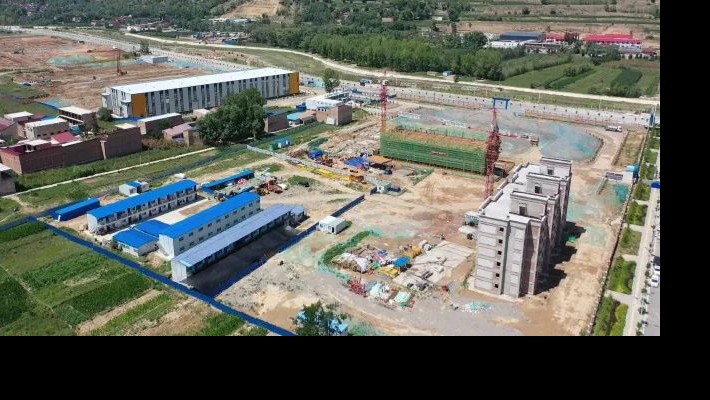 【防疫情 穩(wěn)經(jīng)濟】“疫”路不停工 項目加速跑——康樂縣工業(yè)集中區(qū)全力保障重點項目穩(wěn)步推進(jìn)