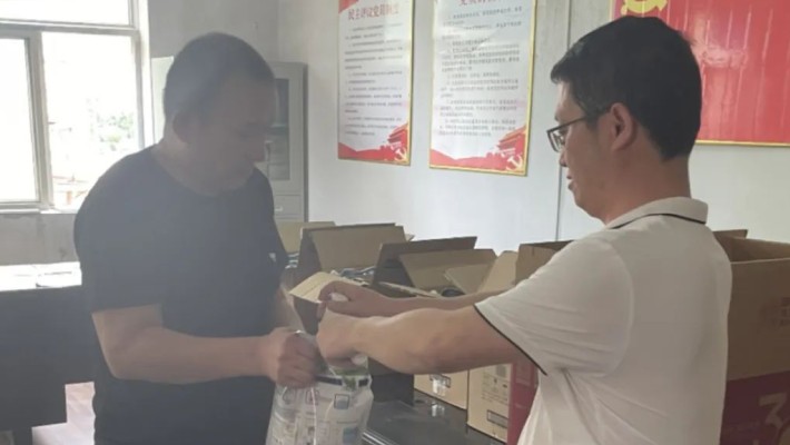 裝備公司工會(huì)開展“夏送清涼”慰問(wèn)活動(dòng)